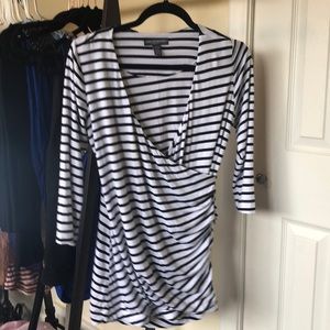 Women’s maternity shirt